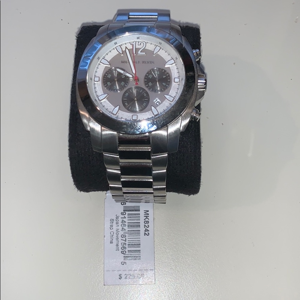 Michael Kors Silver men’s watch— w/tags new